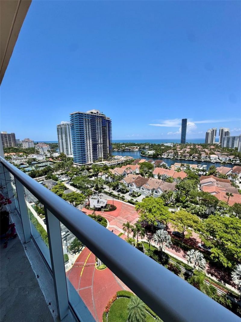 19500 Turnberry Way, Unit 15F, Aventura, FL 33180 Photo