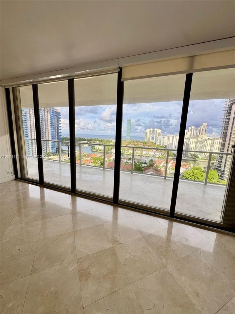 19500 Turnberry Way, Unit 15F, Aventura, FL 33180 Photo