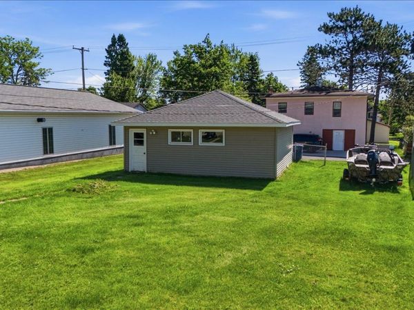 3926 3rd Avenue E, Hibbing, MN 55746