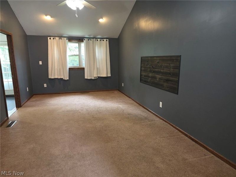 1341 Benton Street, Barberton, OH 44203 Photo 9
