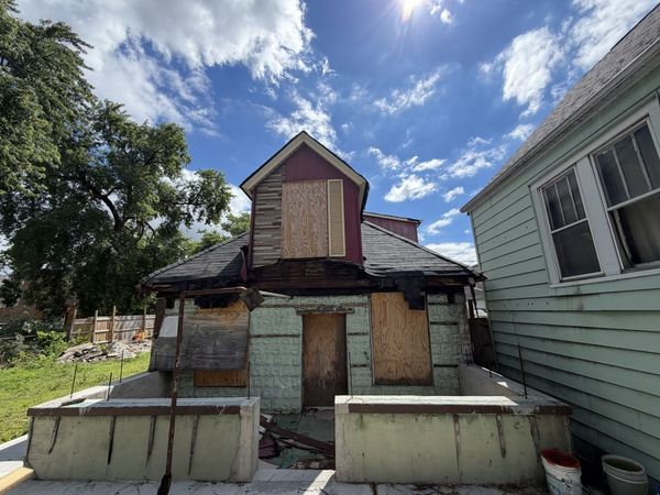 6805 S Maplewood Avenue , Chicago, IL 60629