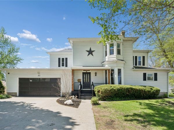 401 S Market Street , Solon, IA 52333