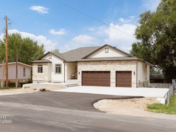 953 N 400 E, Pleasant Grove, UT 84062