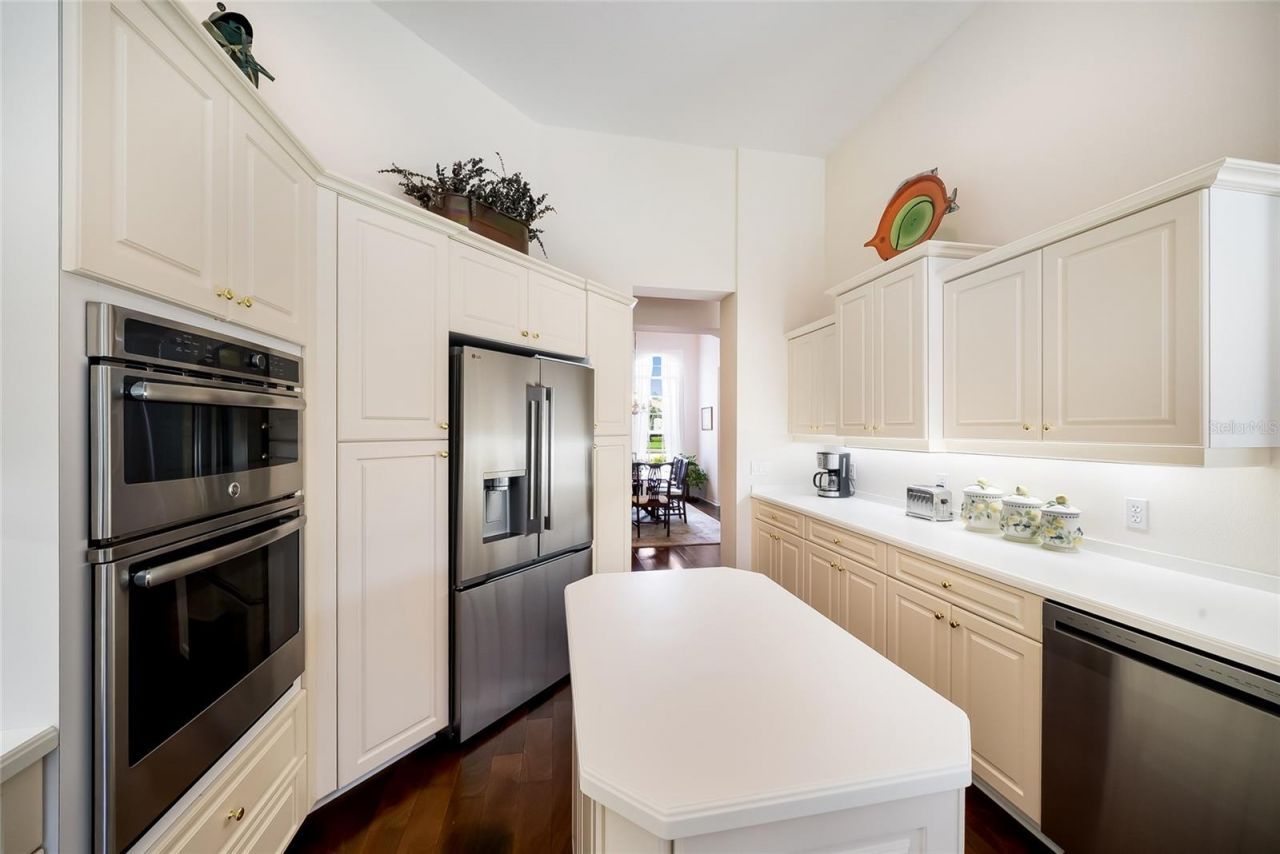 7058 Twin Hills Terrace, Lakewood Ranch, FL 34202 Photo