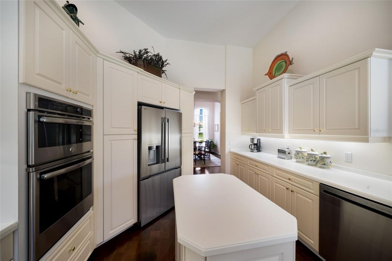 7058 Twin Hills Terrace, Lakewood Ranch, FL 34202 Photo