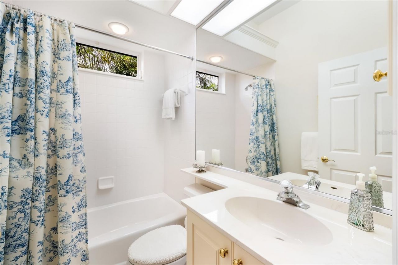 7058 Twin Hills Terrace, Lakewood Ranch, FL 34202 Photo