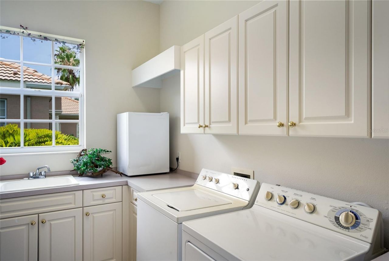 7058 Twin Hills Terrace, Lakewood Ranch, FL 34202 Photo