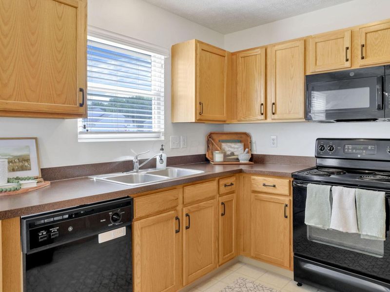 5514 Oakhurst Drive, Hebron, OH 43025 Photo 12