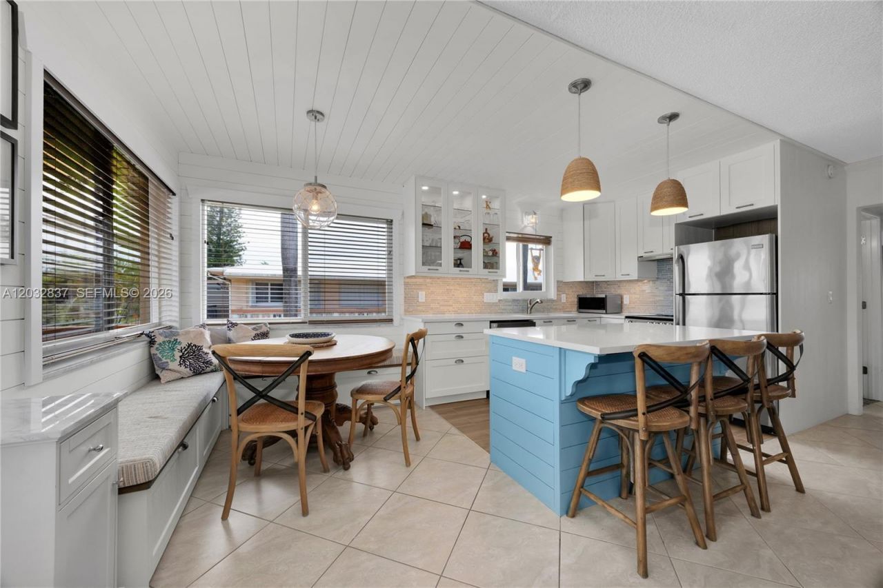 1050 SW 11th St , Unit #20L, Hallandale Beach, FL 33009 Photo
