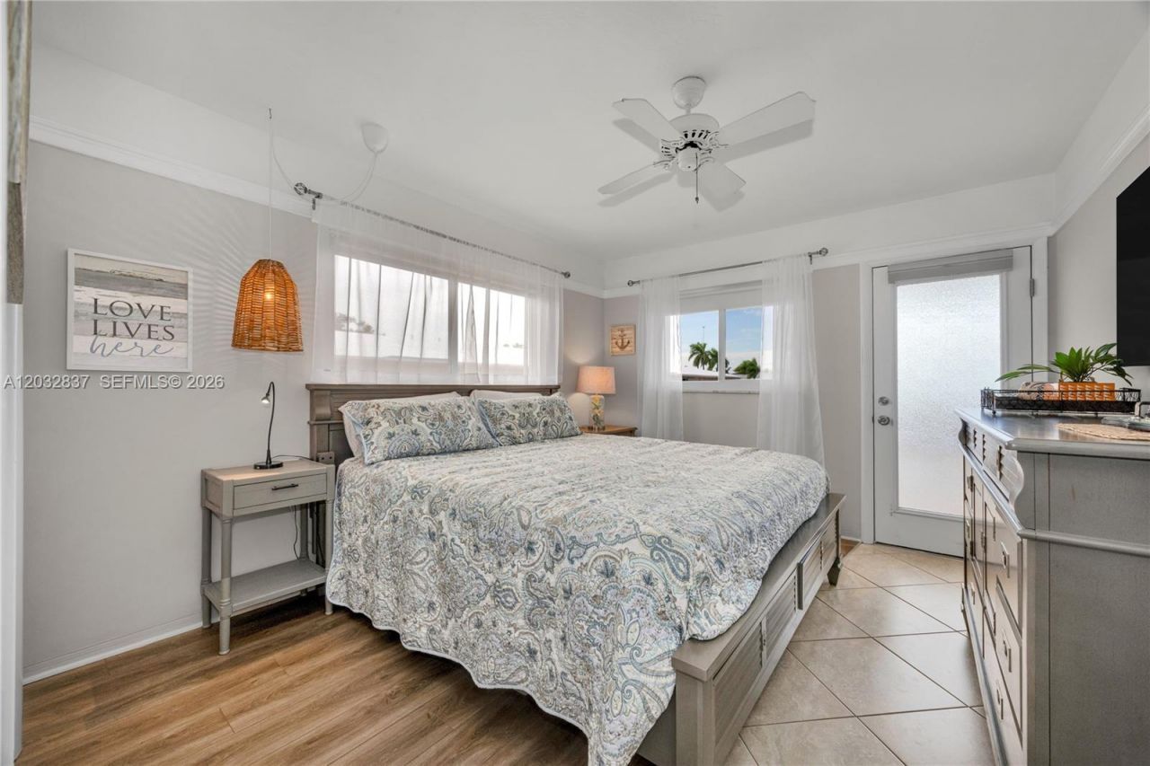 1050 SW 11th St , Unit #20L, Hallandale Beach, FL 33009 Photo