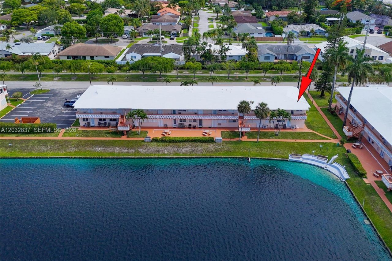 1050 SW 11th St , Unit #20L, Hallandale Beach, FL 33009 Photo