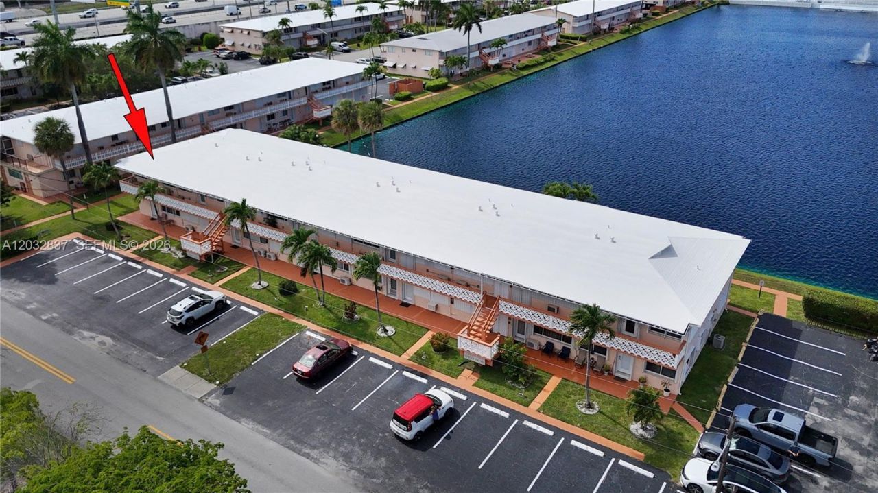 1050 SW 11th St , Unit #20L, Hallandale Beach, FL 33009 Photo