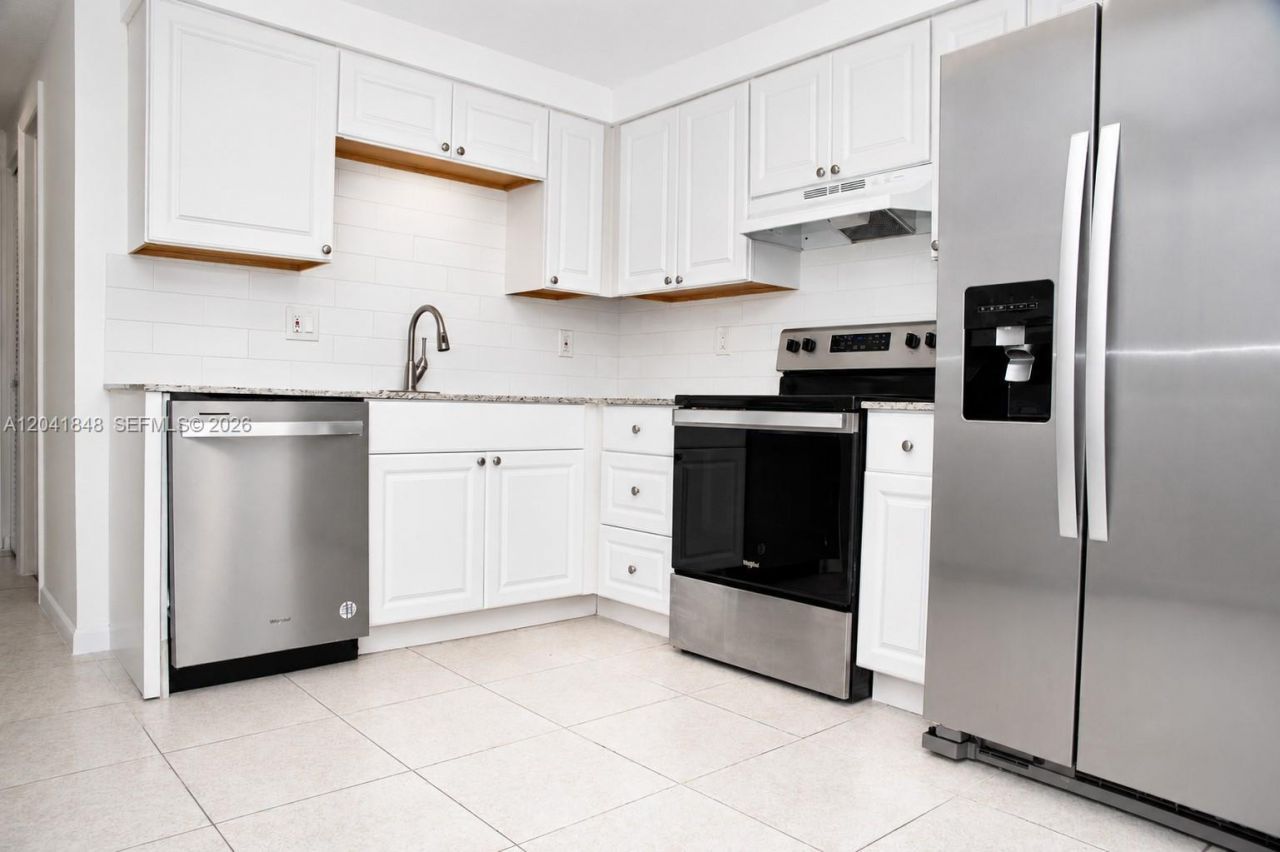 411 SE 10th St, Unit 1, Hallandale Beach, FL 33009 Photo