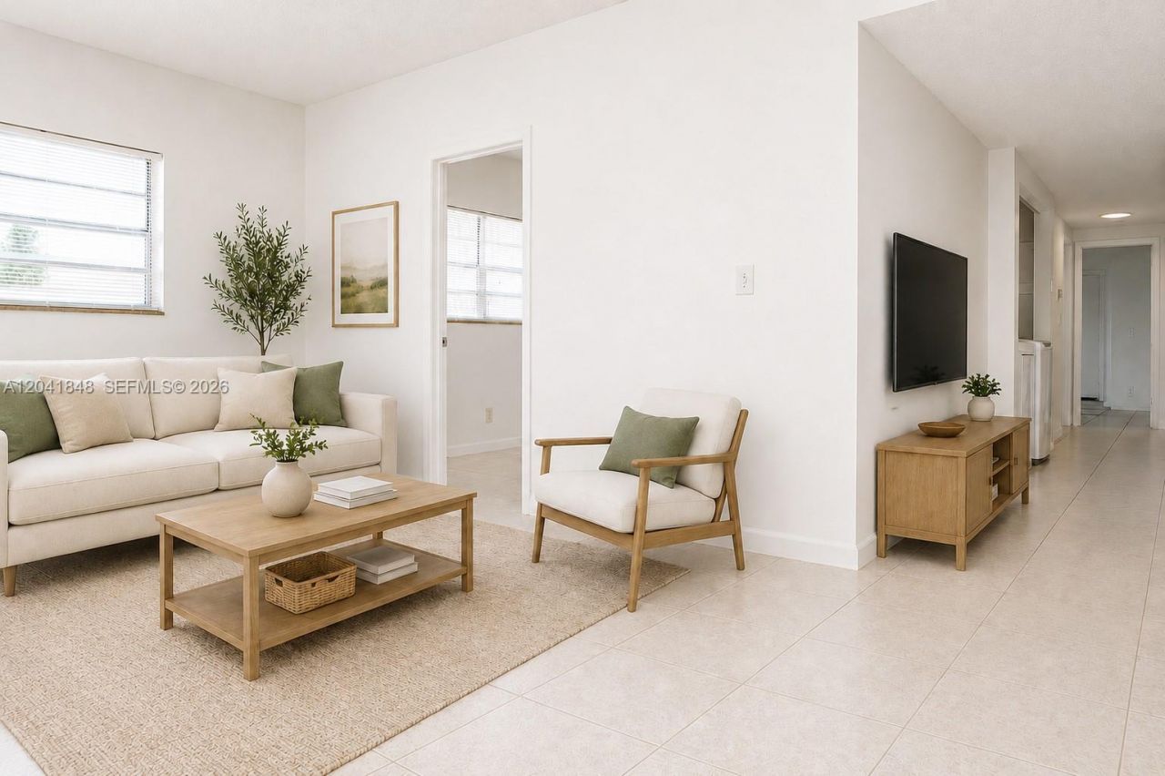 411 SE 10th St, Unit 1, Hallandale Beach, FL 33009 Photo