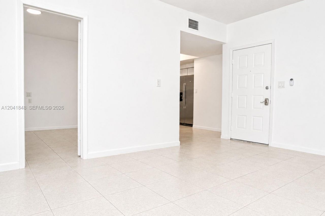 411 SE 10th St, Unit 1, Hallandale Beach, FL 33009 Photo