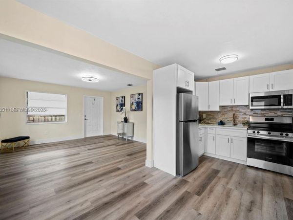 7532 Farragut St , Hollywood, FL 33024