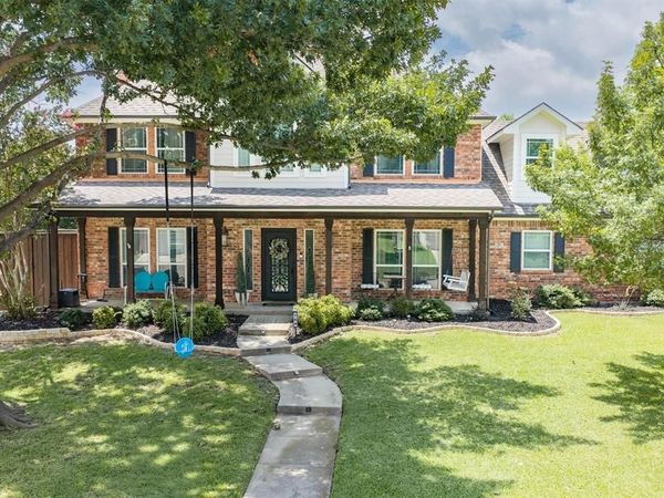 709 Bent Tree Court , Hurst, TX 76054
