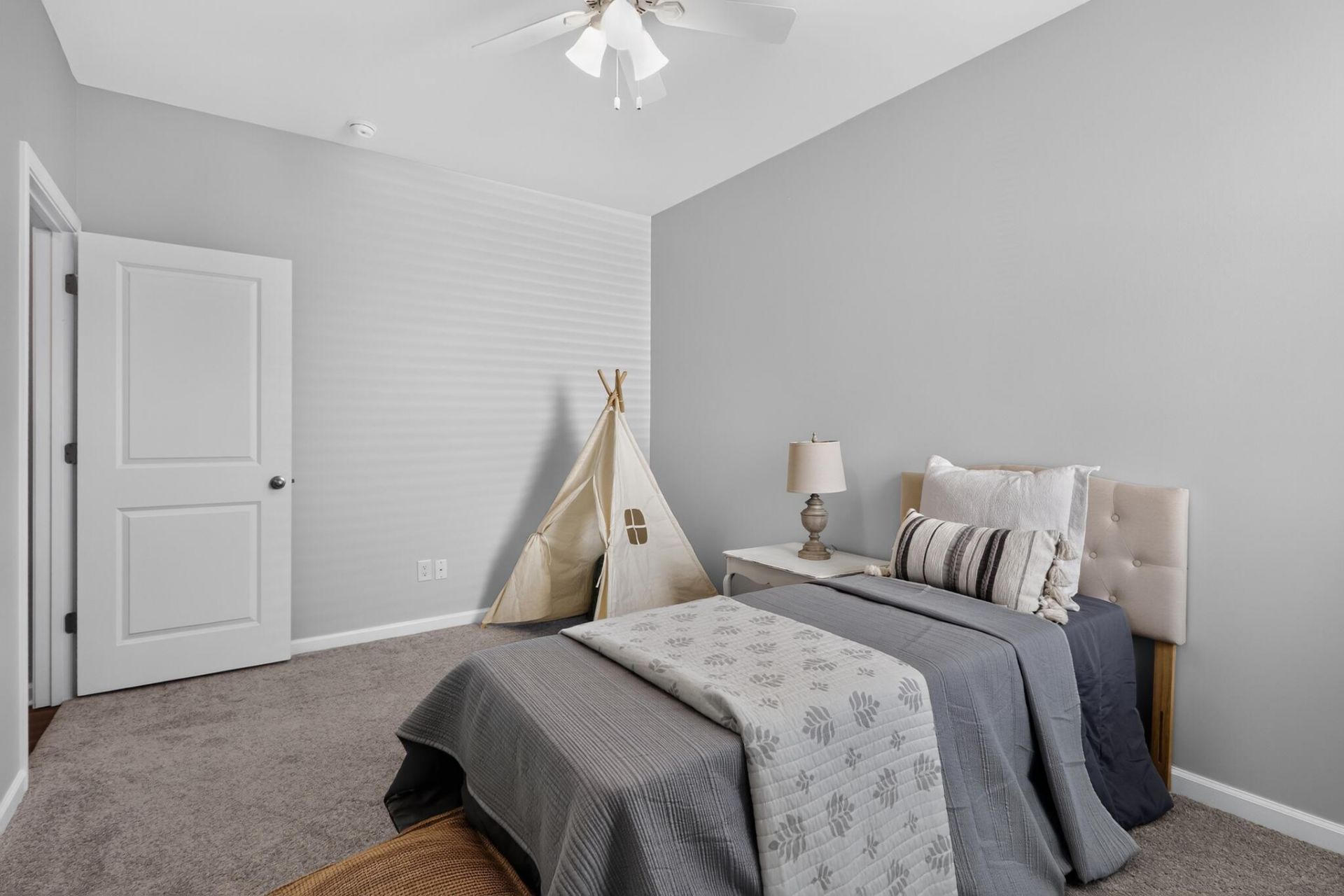 227 N Light Way Photo 20