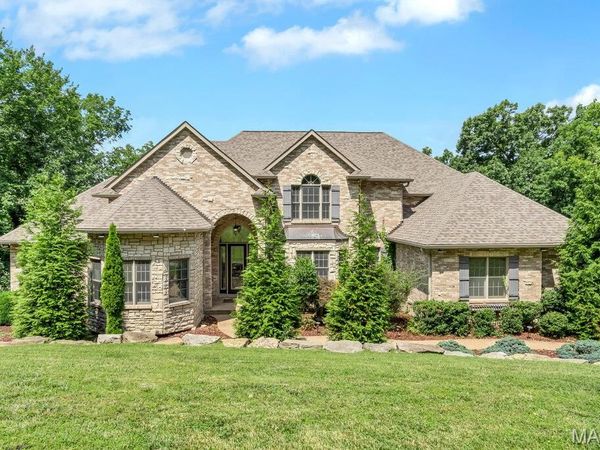 1233 Diamond Valley Drive, High Ridge, MO 63049
