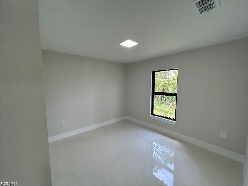 405-407 Chalet Ave S, Lehigh Acres, FL 33974 Photo