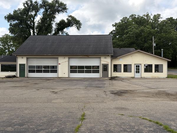 1141 26th Street, Allegan, MI 49010
