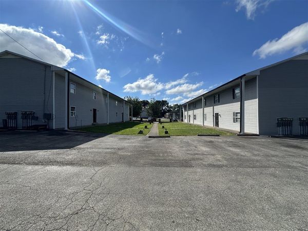 2039/2043 Rock Creek Road , Bowling Green, KY 42104
