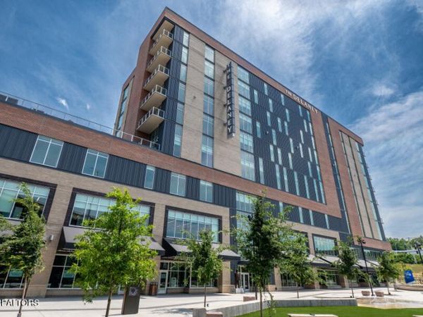 122 Stadium Way, Knoxville, TN 37915