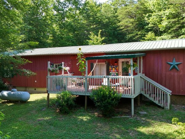 6728 Hayters Gap Road, Saltville, VA 24370