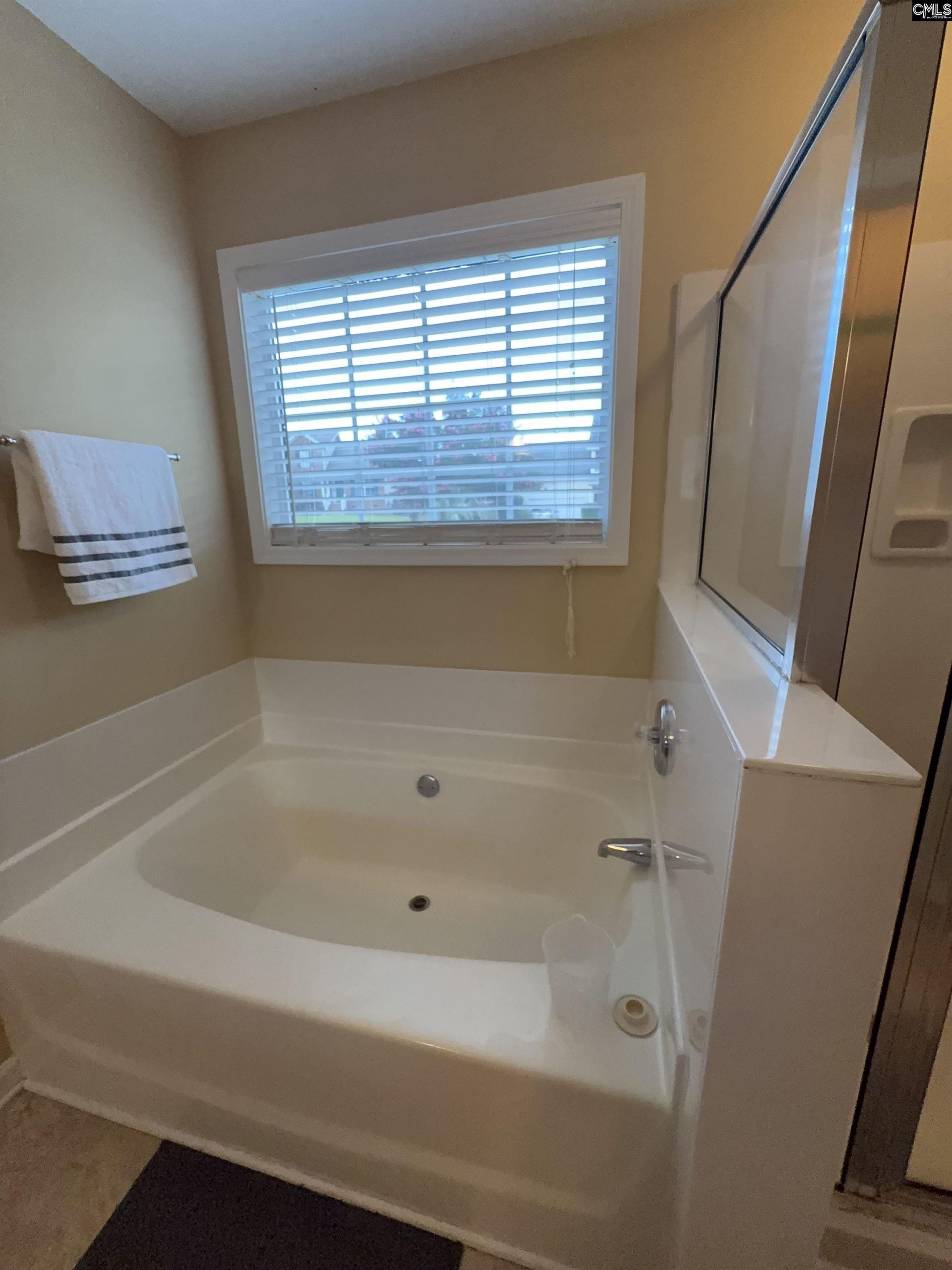 101 West Brook Court Photo 25