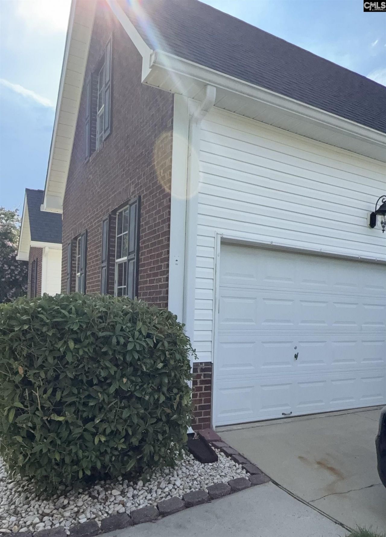 101 West Brook Court Photo 4