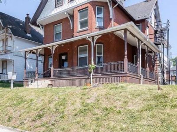 553 E CHESTNUT STREET , COATESVILLE, PA 19320