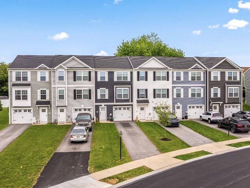 362 Cadbury Drive, Red Lion, PA 17356 Main Photo