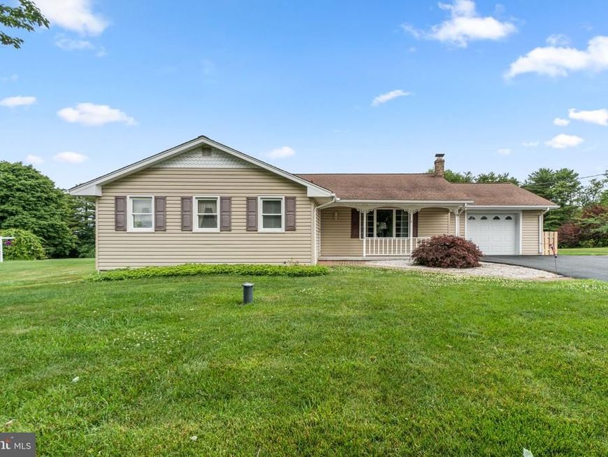557 Oak Tree Road, Westminster, MD 21157 Main Photo