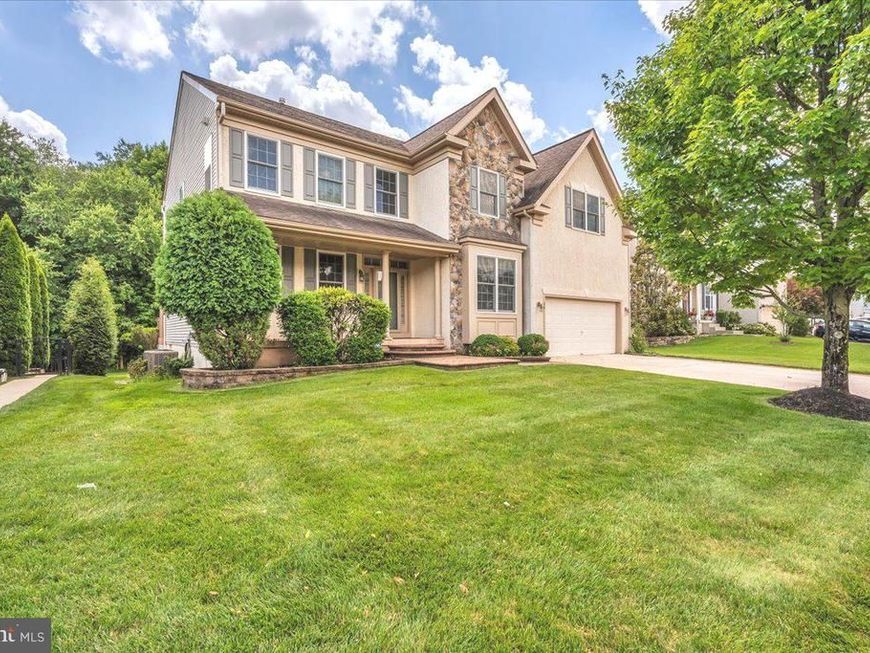 68 Hillside Lane, Mount Laurel, NJ 08054 Main Photo