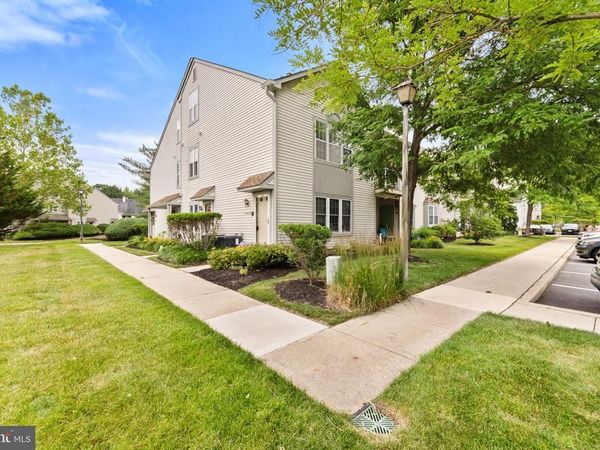 2402-B SHURLOCK COURT , MOUNT LAUREL, NJ 08054