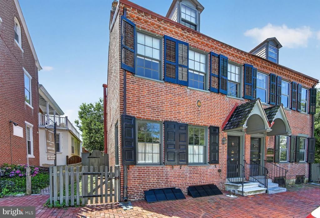 216 W MINER STREET, WEST CHESTER, PA 19382
