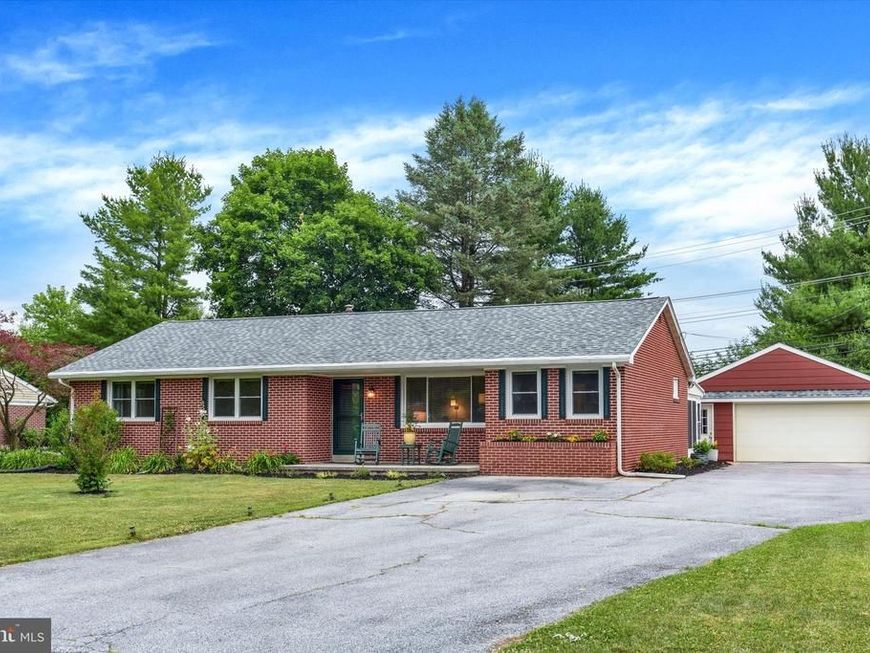 225 E Glenn Road , Hershey, PA 17033 Main Photo