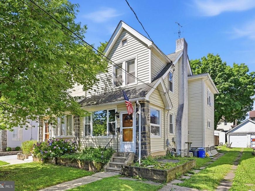 152 Shelbourne Road, Havertown, PA 19083 Main Photo
