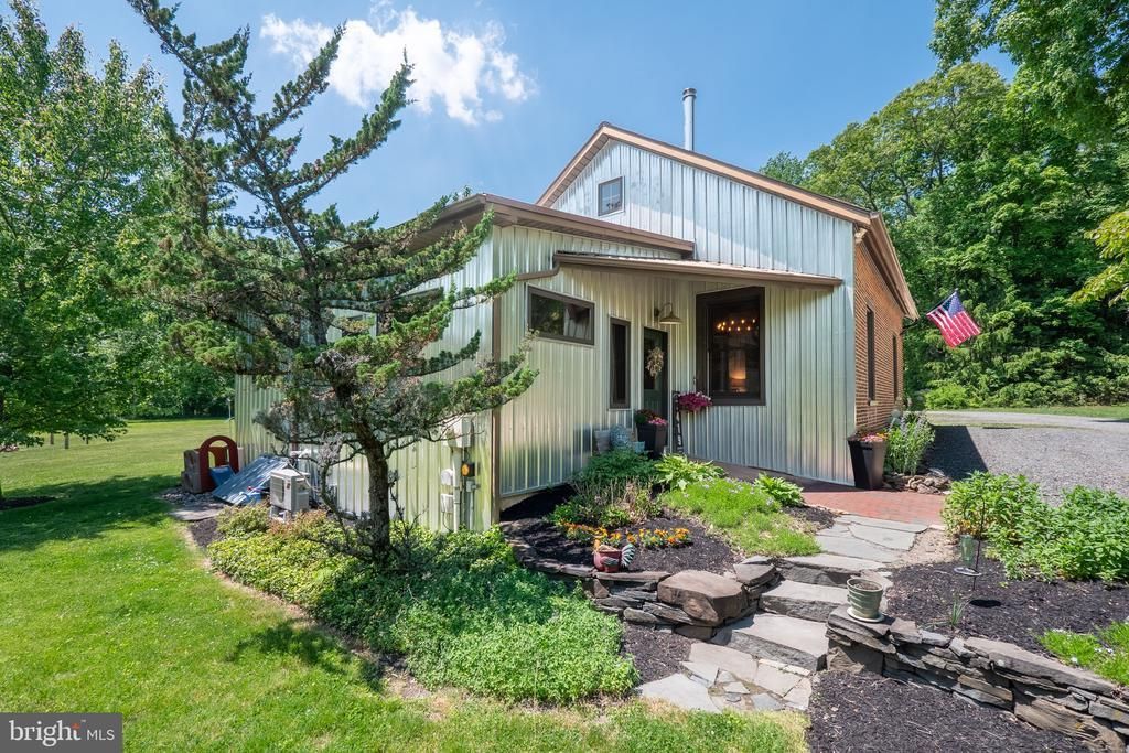 7419 Sweetwood Drive , Macungie, PA 18062 Main Photo