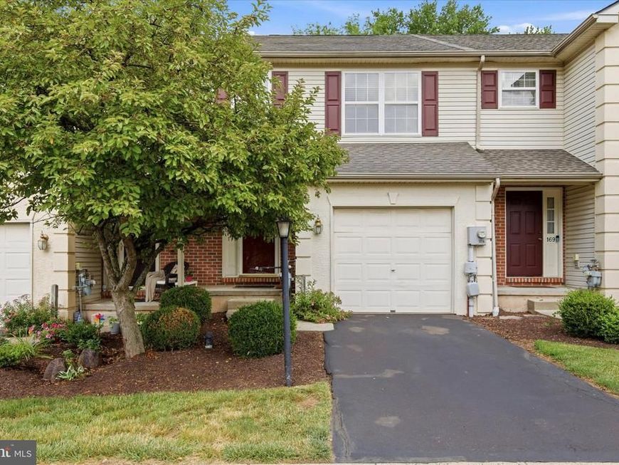 171 Vernon Court , Lansdale, PA 19446 Main Photo