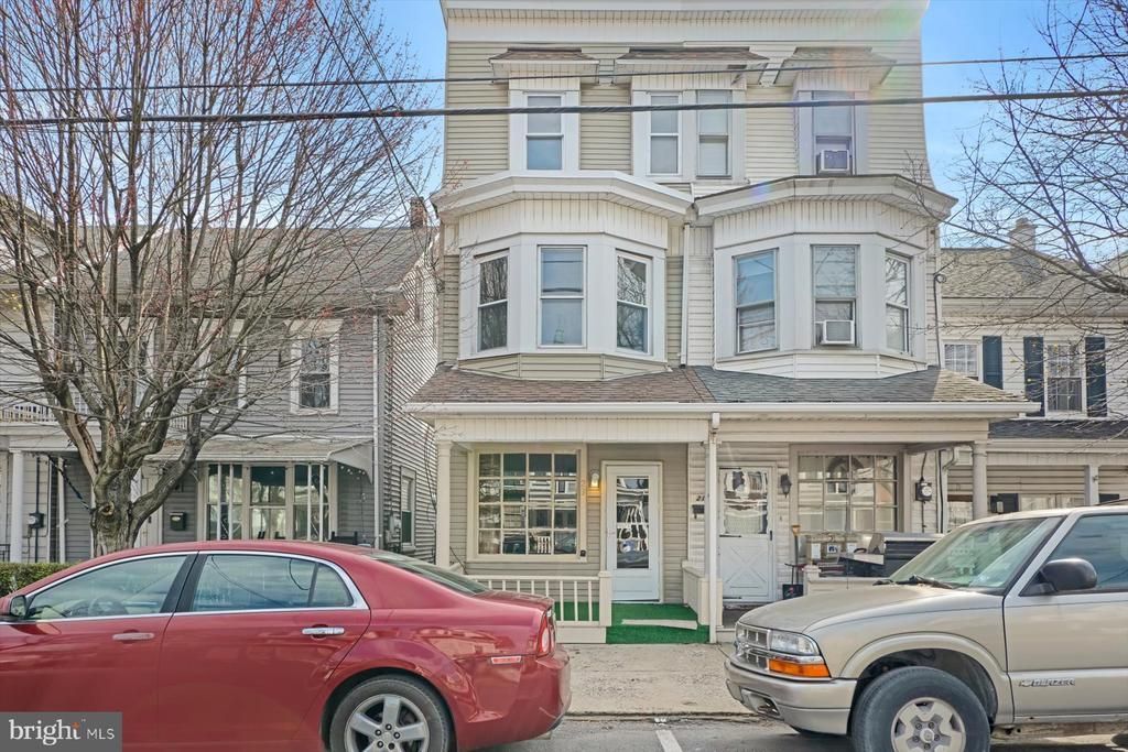 23 N 6TH STREET , SHAMOKIN, PA 17872