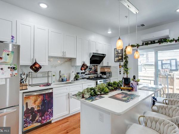 2611 S MARSHALL STREET , PHILADELPHIA, PA 19148