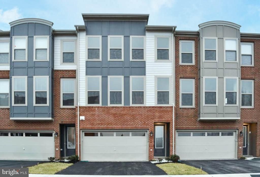 42452 DOGWOOD GLEN SQUARE, STERLING, VA 20166