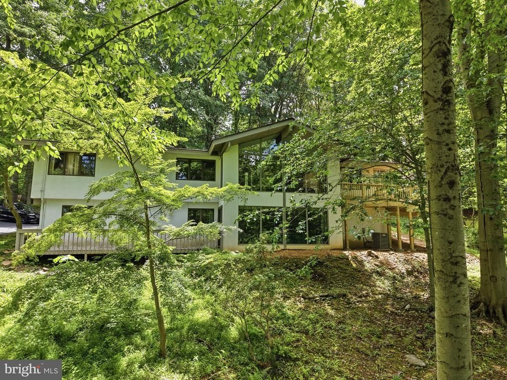 3220 SAWMILL ROAD , NEWTOWN SQUARE, PA 19073