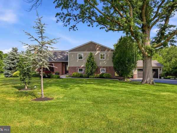 1317 DELL ROAD, NORRISTOWN, PA 19403