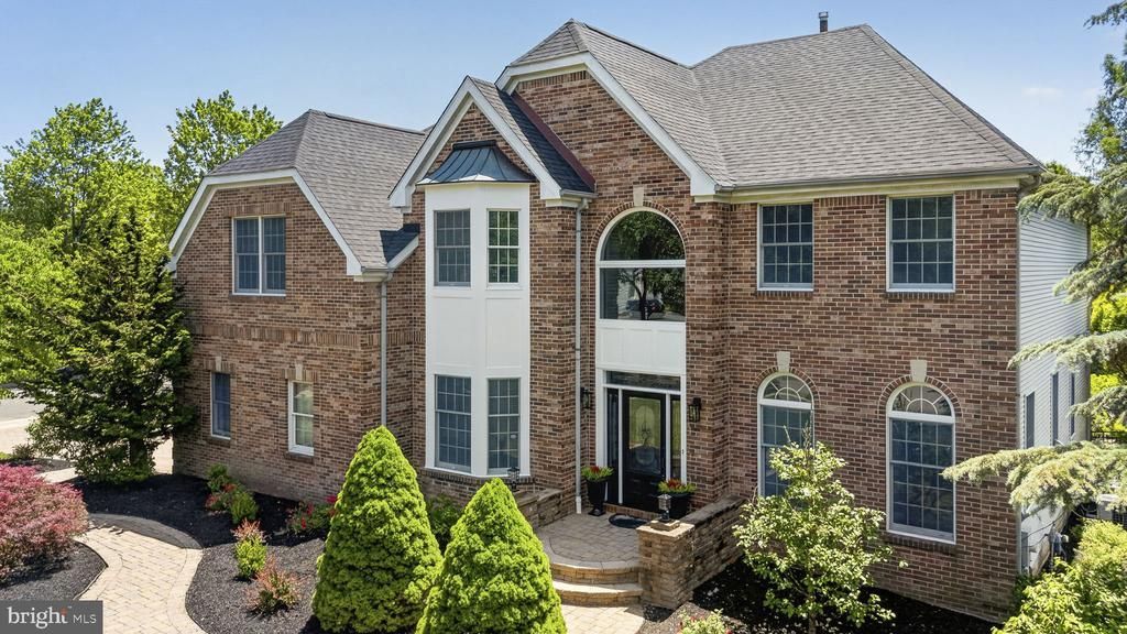 103 S Longfellow Dr, Princeton Junction, NJ 08550 Main Photo