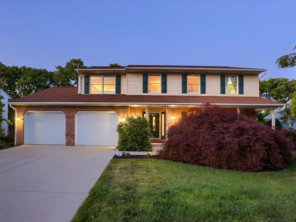 50 BOURBON RED DRIVE, MECHANICSBURG, PA 17050
