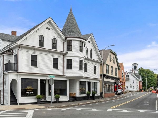 2 School Street, Unit R1, Manchester, MA 01944