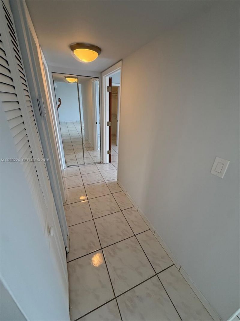 8625 NW 8th St , Unit 420, Miami, FL 33126 Photo