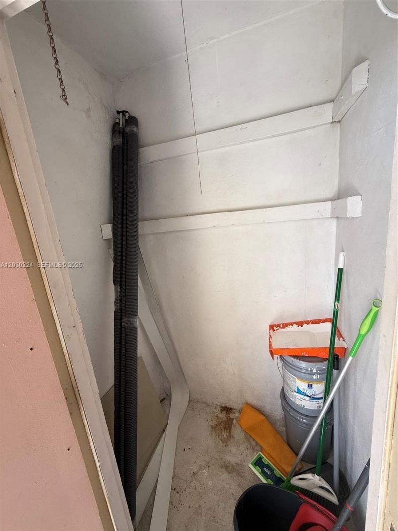 8625 NW 8th St , Unit 420, Miami, FL 33126 Photo
